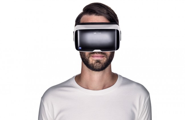 Carl Zeiss VR One. Drahšia verzia Google Cardboard